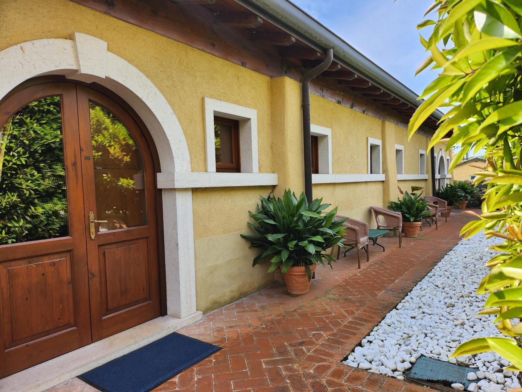 Resort Locanda San Verolo Boutique Hotel กอสเตร์มาโน ภายนอก รูปภาพ