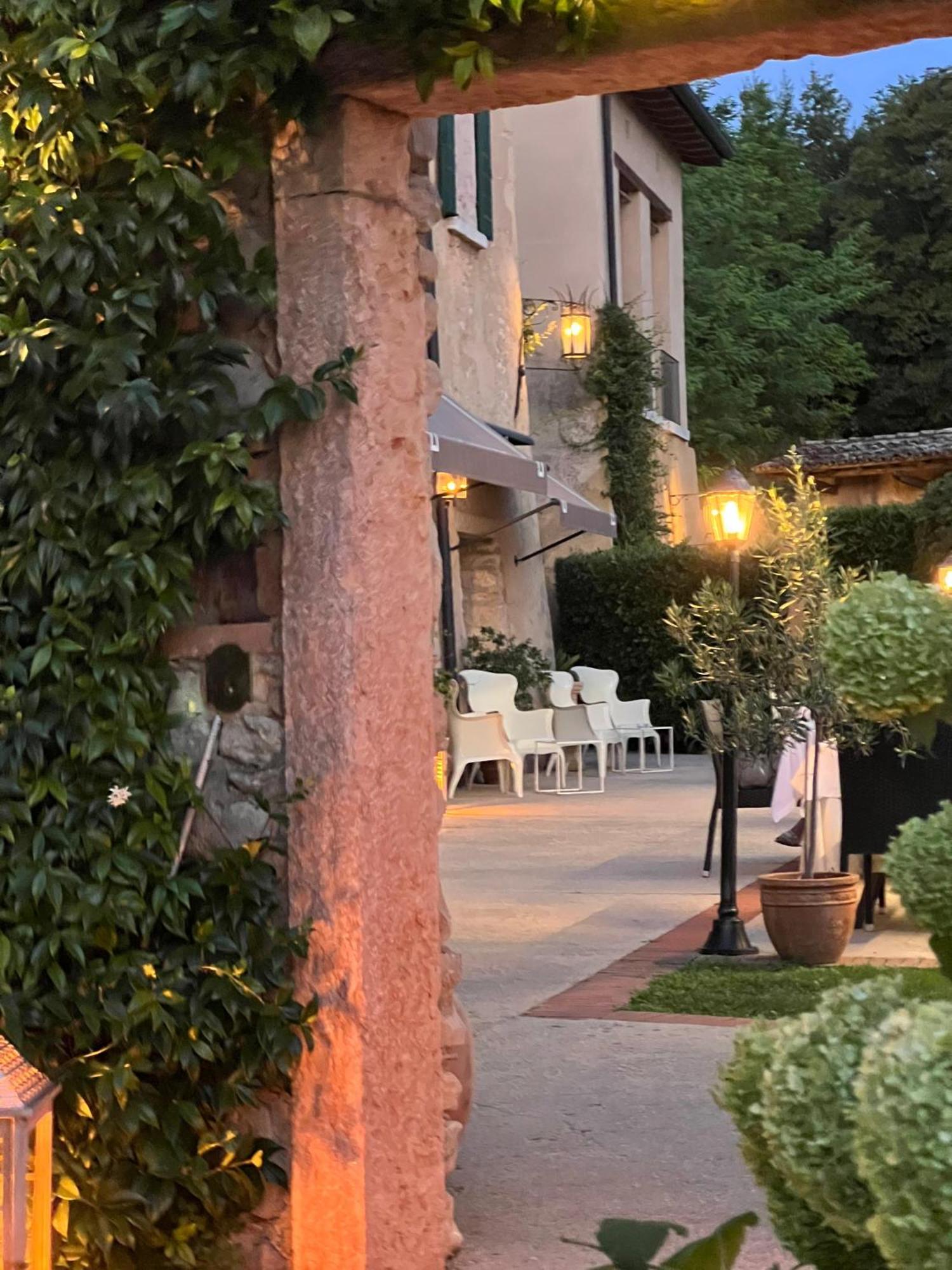 Resort Locanda San Verolo Boutique Hotel กอสเตร์มาโน ภายนอก รูปภาพ