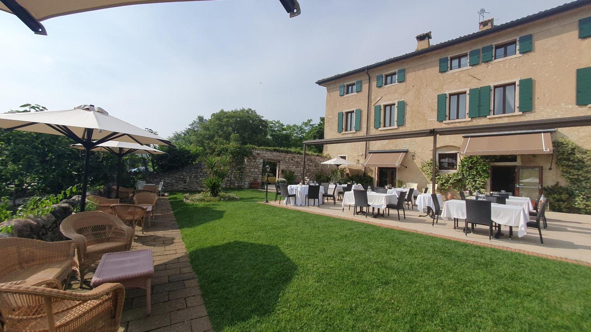 Resort Locanda San Verolo Boutique Hotel กอสเตร์มาโน ภายนอก รูปภาพ